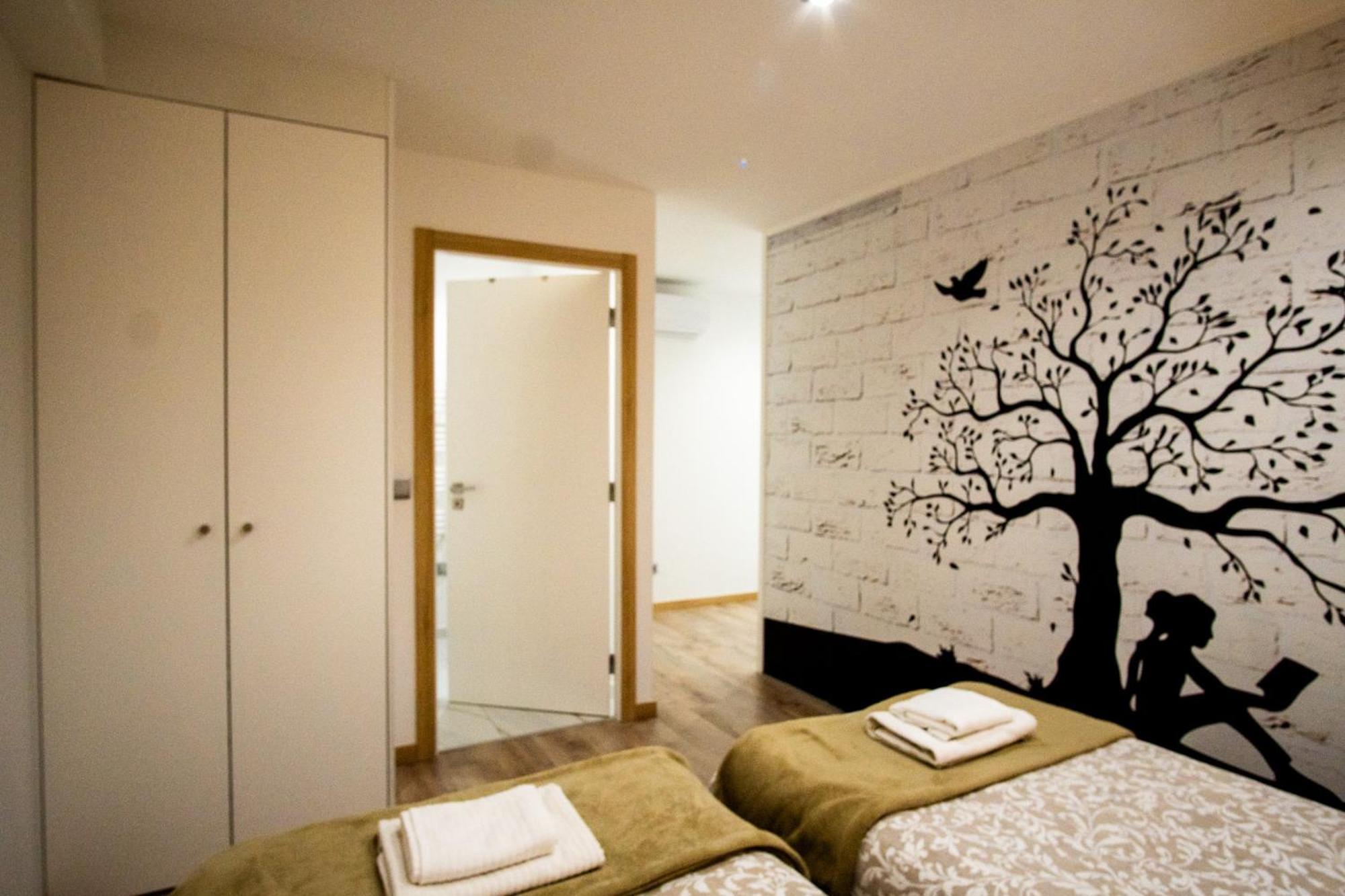 Apartment 1-4 Pers - Aeroport Cdg, Parc Expo, Villepinte - A L'ombre Du Pin 